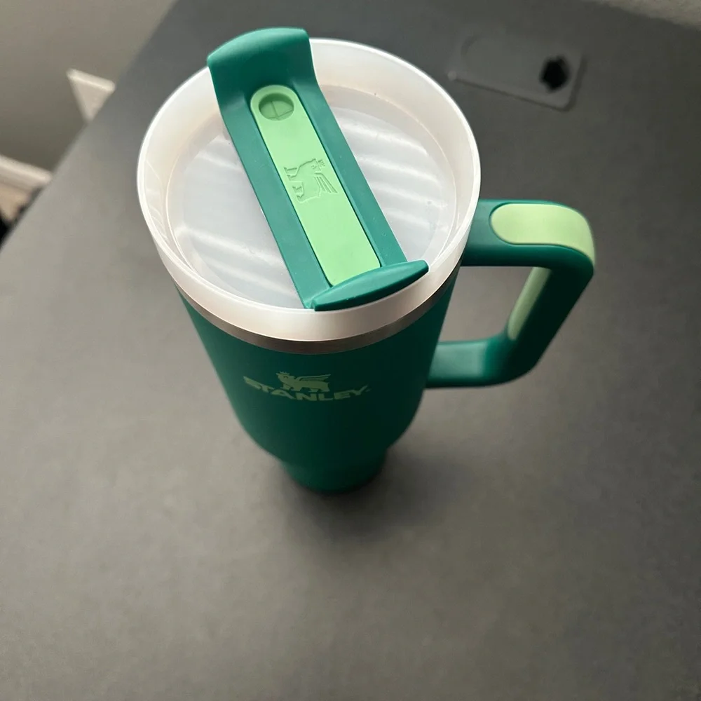 Stanley Alpine Green 40oz Tumbler - Picture 5 of 7